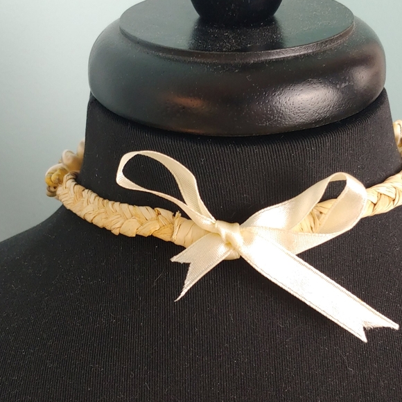 Shell necklace - Picture 4 of 5